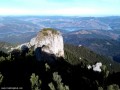 A Tóka-csúcsról nézve Panaghia szikla Csalhó hegység
