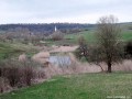 A domboldalról nézve Homoródkarácsonyfalva Bázis sósmedence medence Dungó