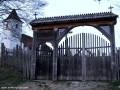 Bejárati székelykapu Kászonújfalu temető temetőkert